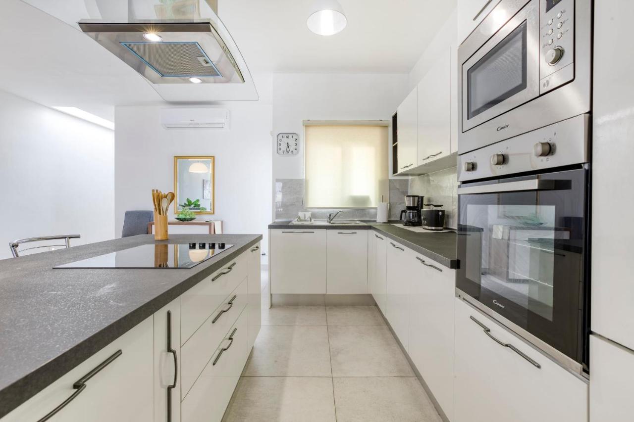 Gzira Penthouse - Hosted By Sweetstay ภายนอก รูปภาพ
