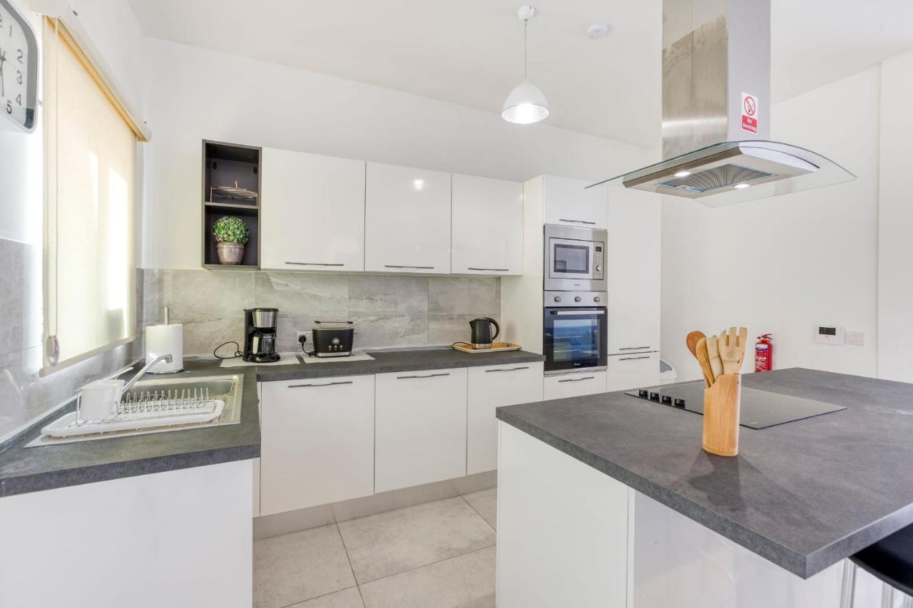 Gzira Penthouse - Hosted By Sweetstay ภายนอก รูปภาพ